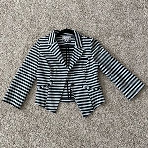 NWOT Women’s gray and black striped blazer jacket size Small